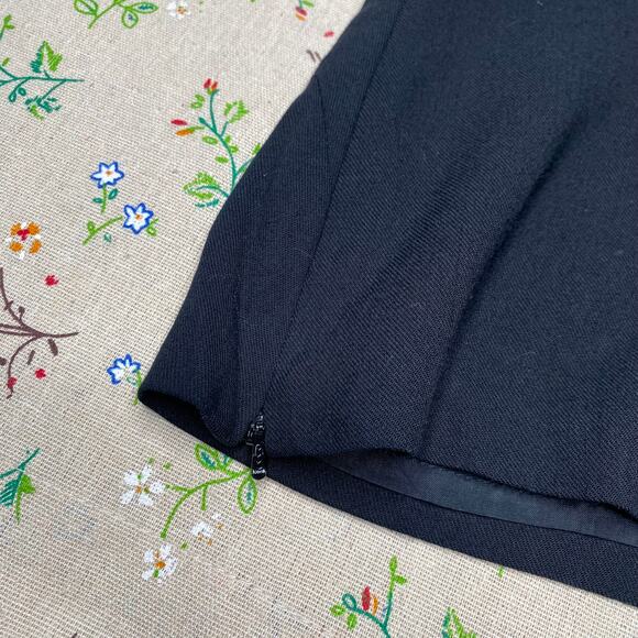 VTG Banana Republic Women's 100% Wool Shell Tank Vest Black Size M Academia - Picture 3 of 8